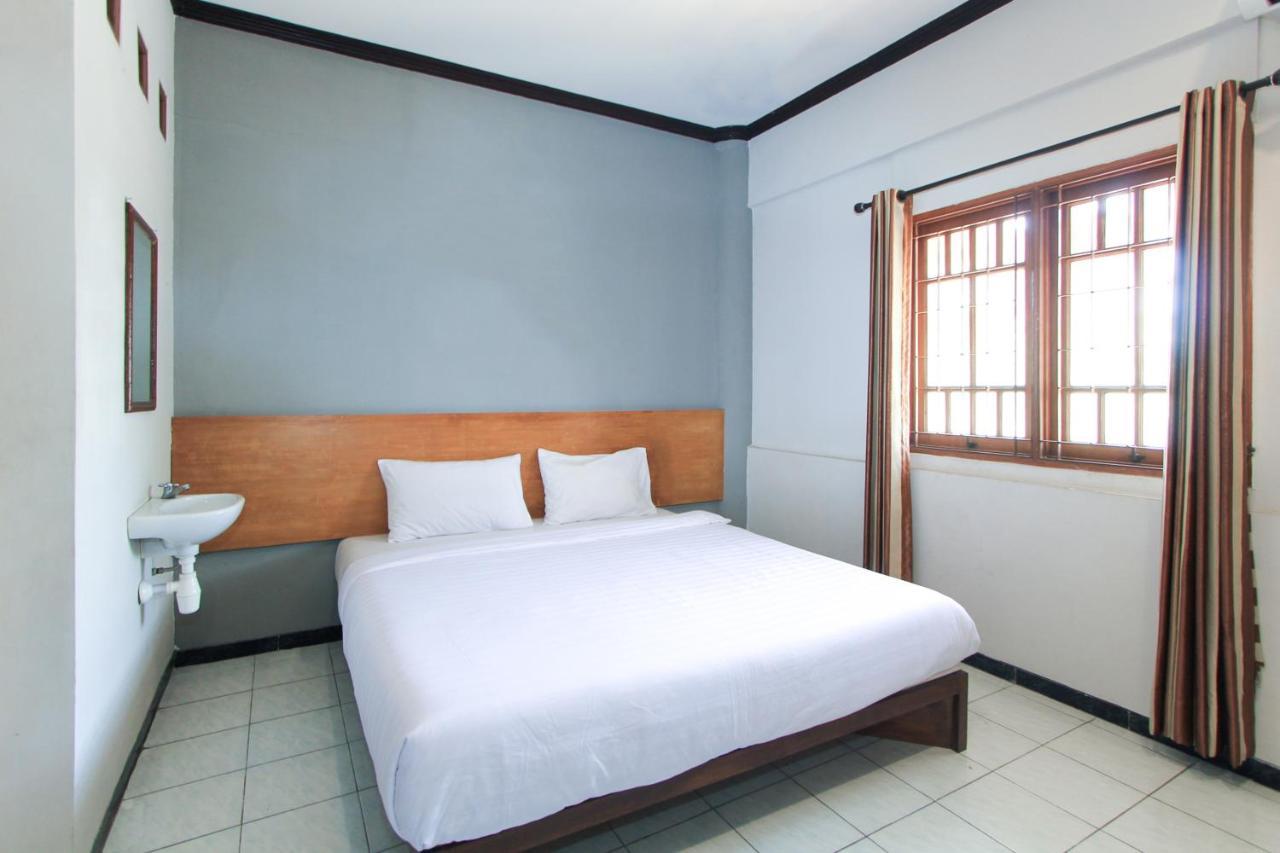 Brebek Santo Guest House Tropodo מראה חיצוני תמונה