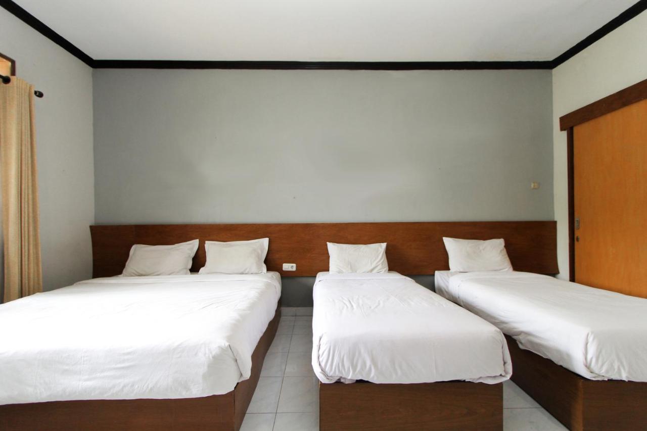 Brebek Santo Guest House Tropodo מראה חיצוני תמונה