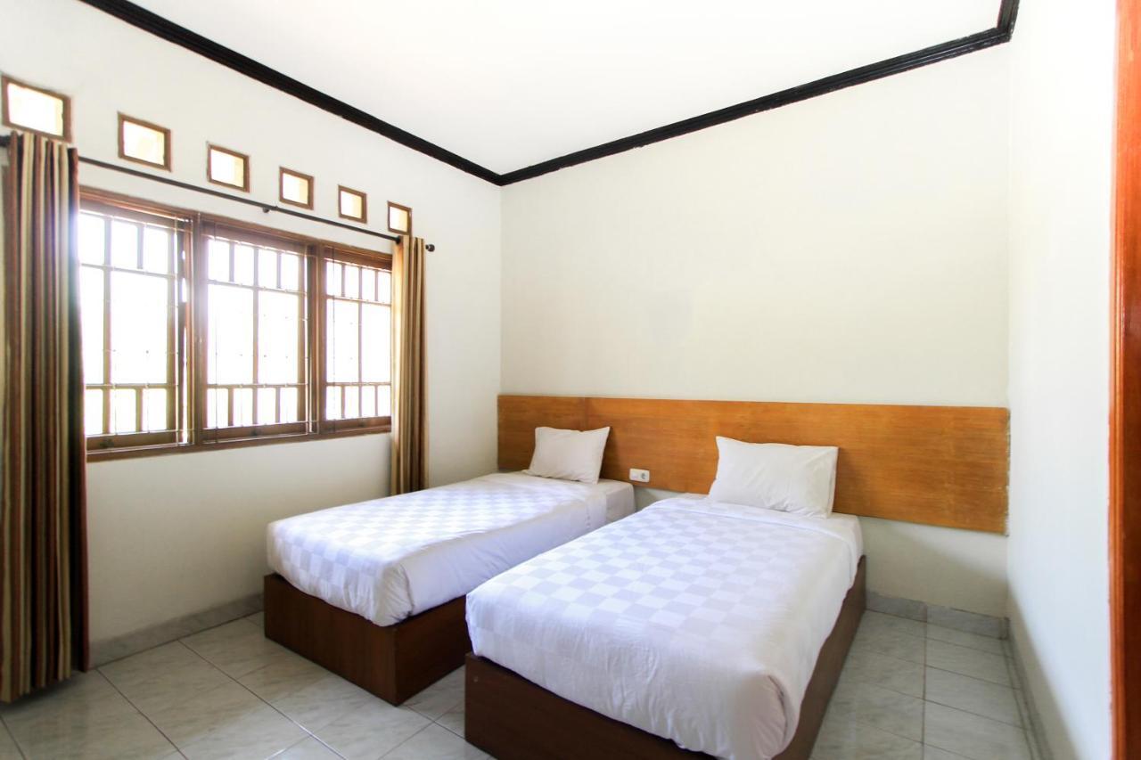 Brebek Santo Guest House Tropodo מראה חיצוני תמונה