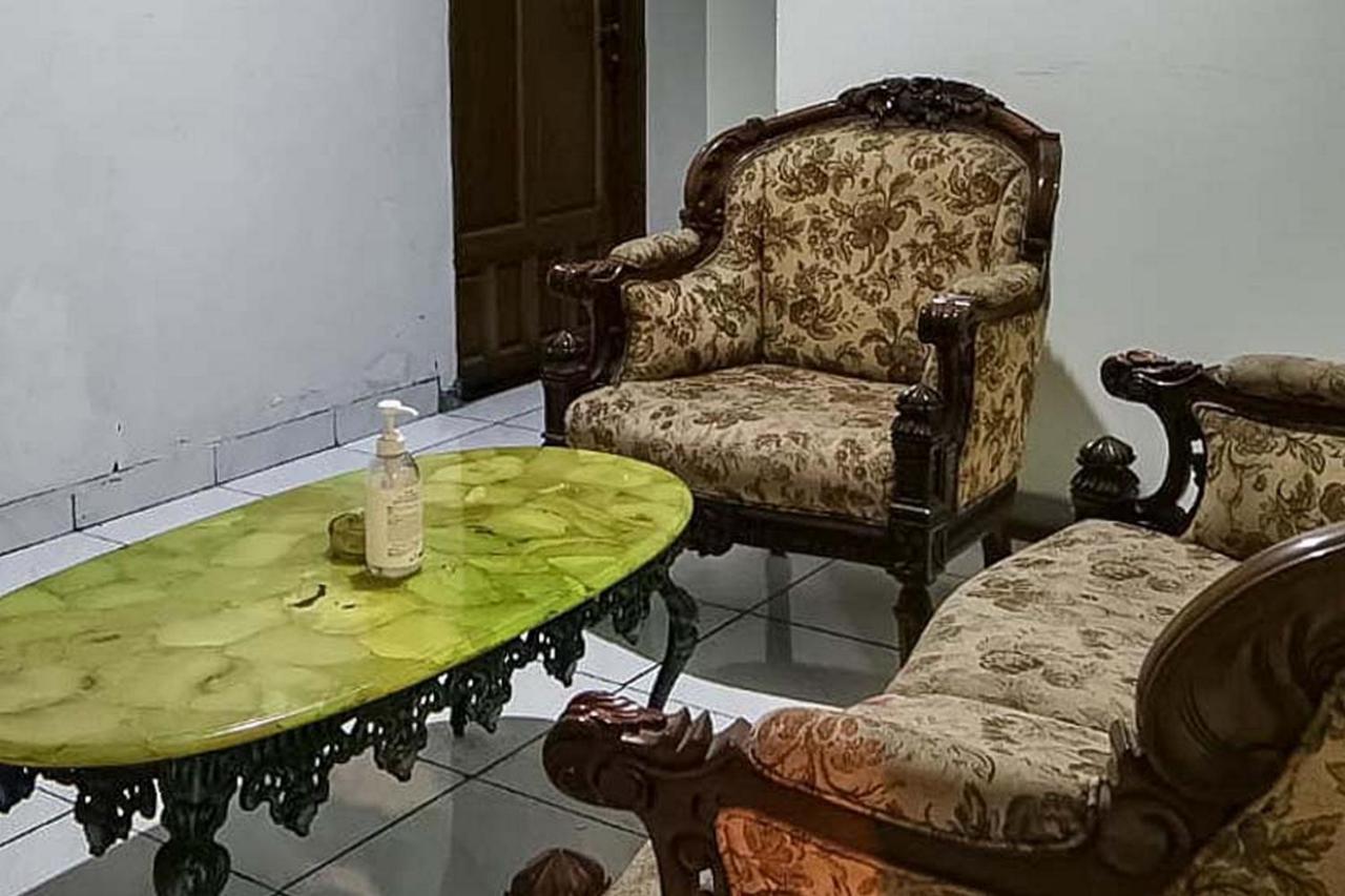 Brebek Santo Guest House Tropodo מראה חיצוני תמונה
