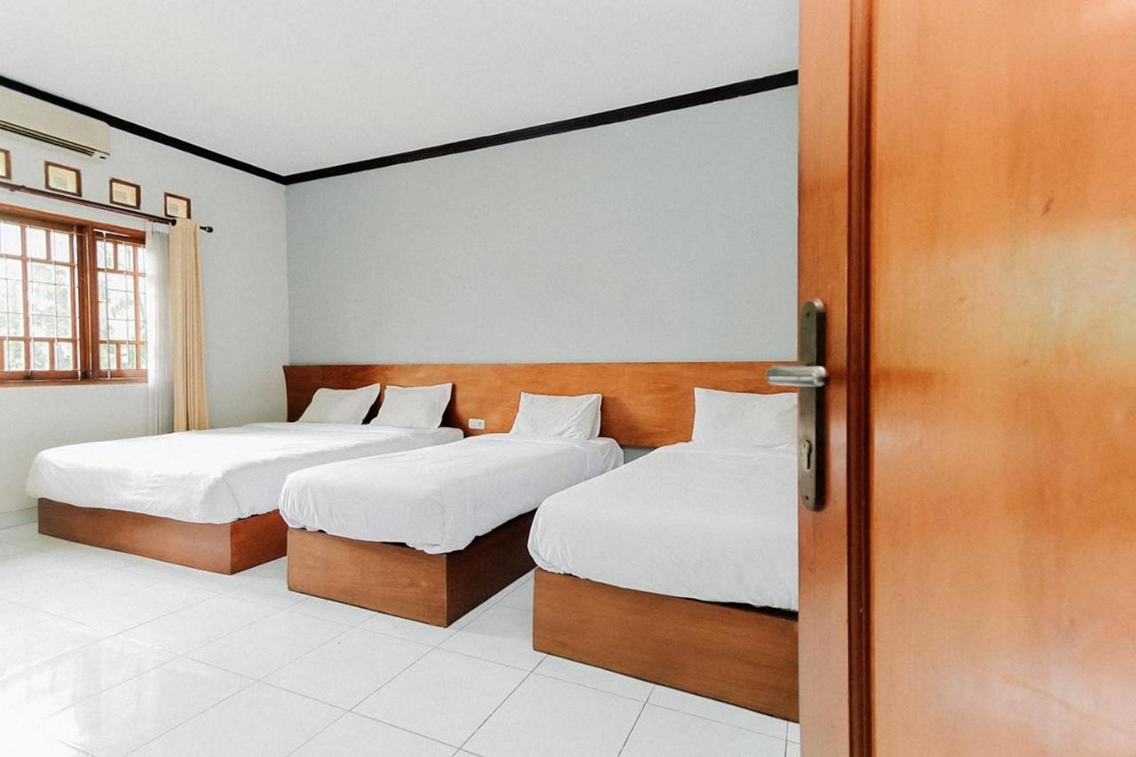 Brebek Santo Guest House Tropodo מראה חיצוני תמונה