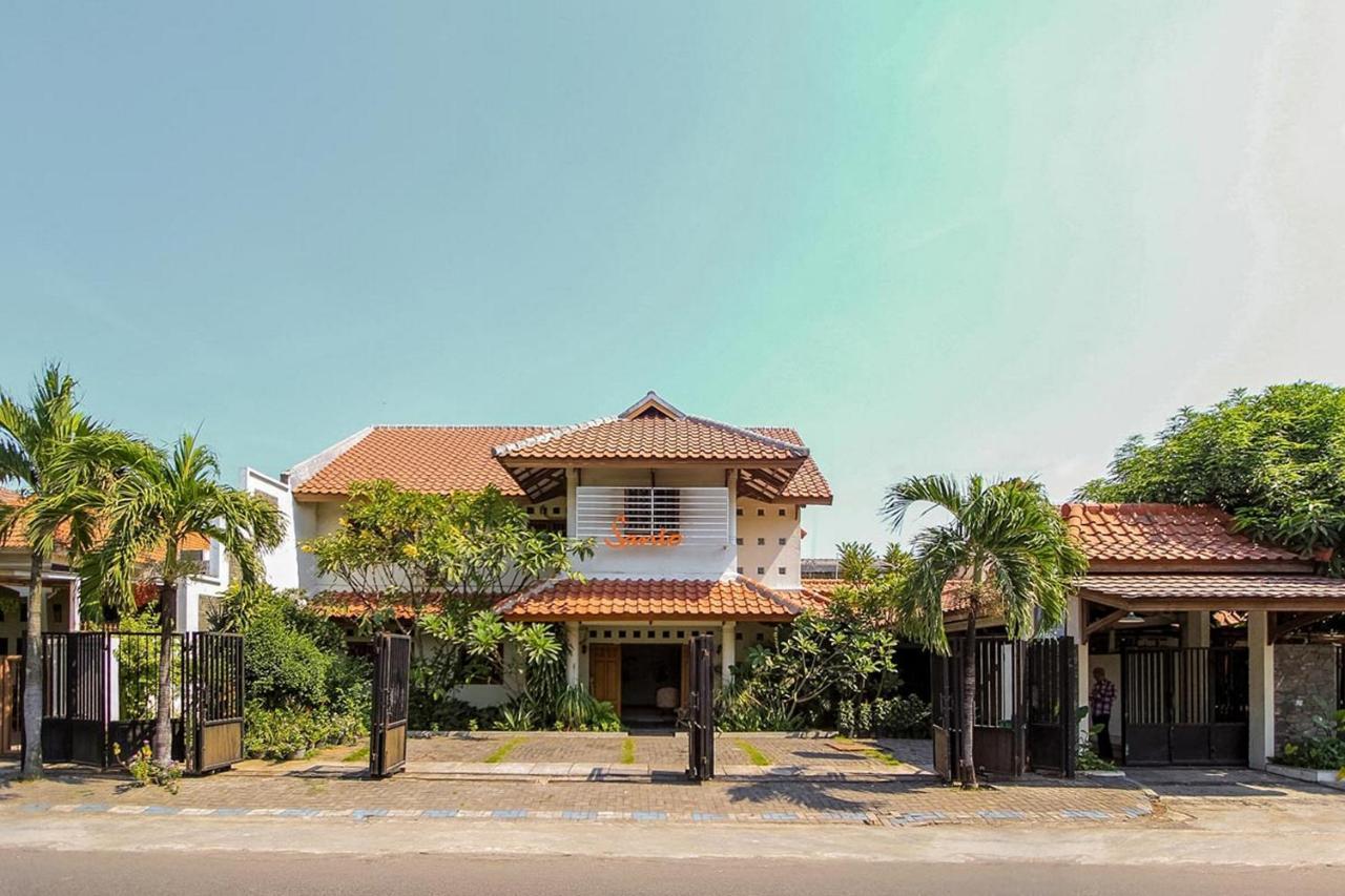 Brebek Santo Guest House Tropodo מראה חיצוני תמונה