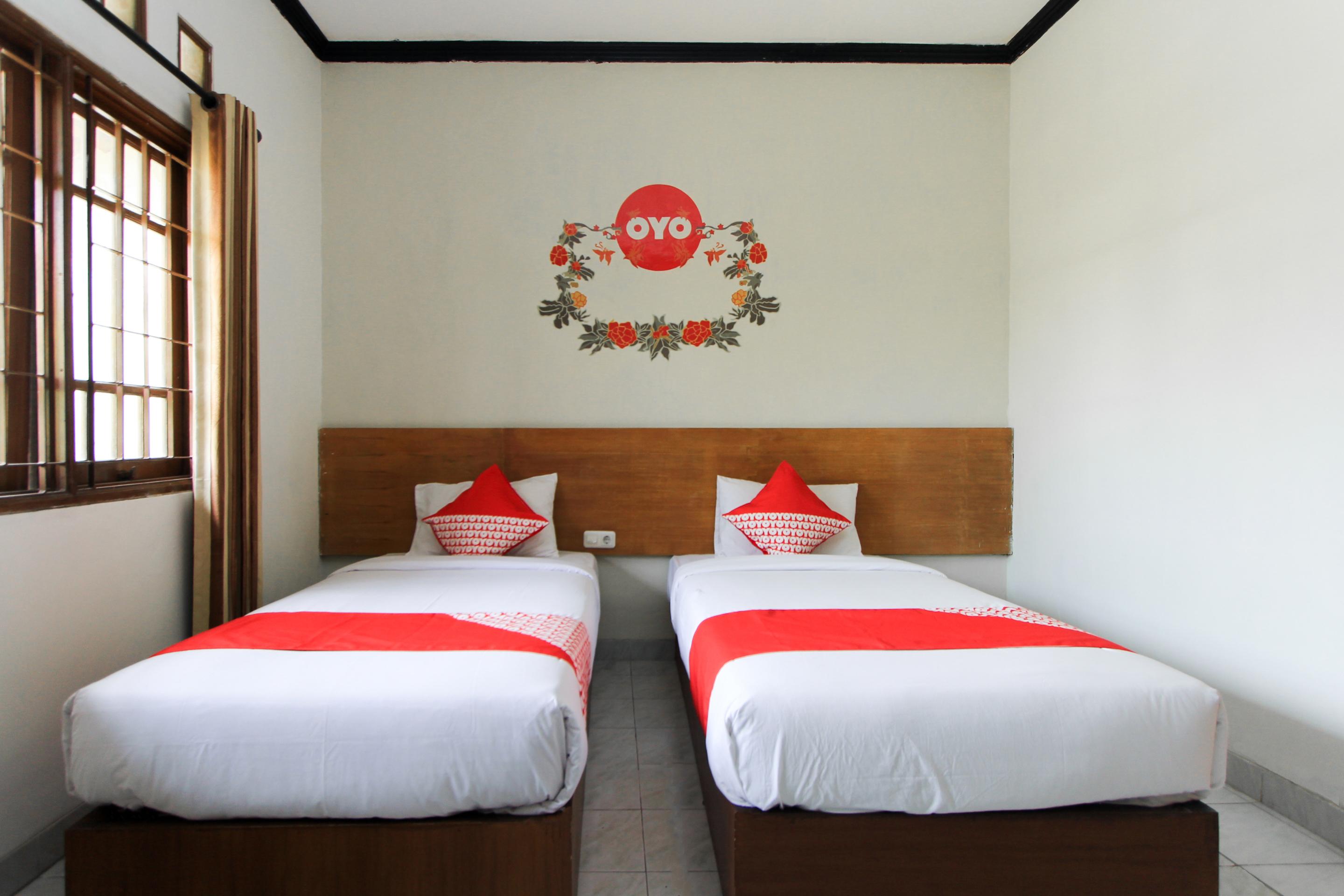 Brebek Santo Guest House Tropodo מראה חיצוני תמונה