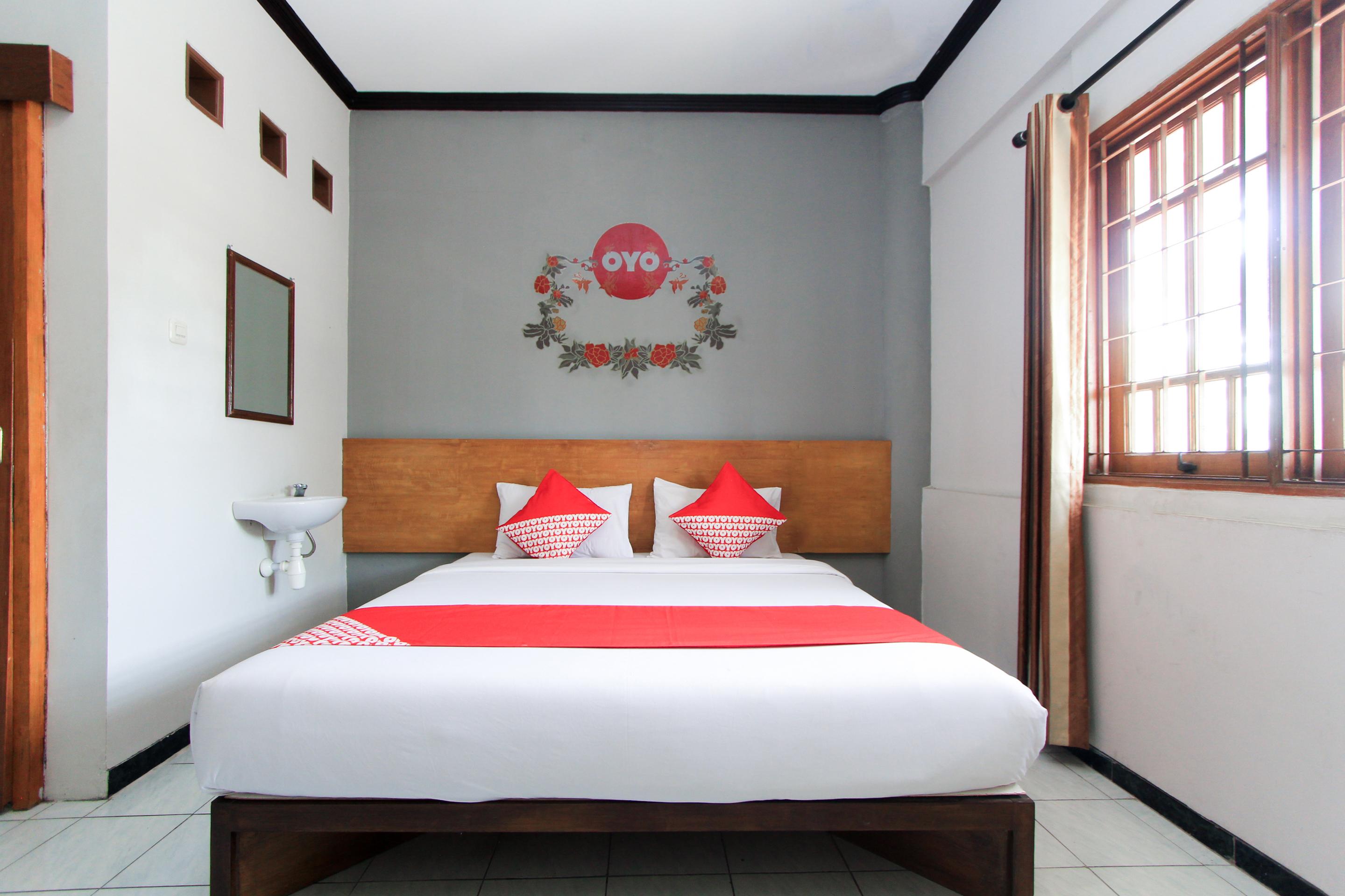Brebek Santo Guest House Tropodo מראה חיצוני תמונה