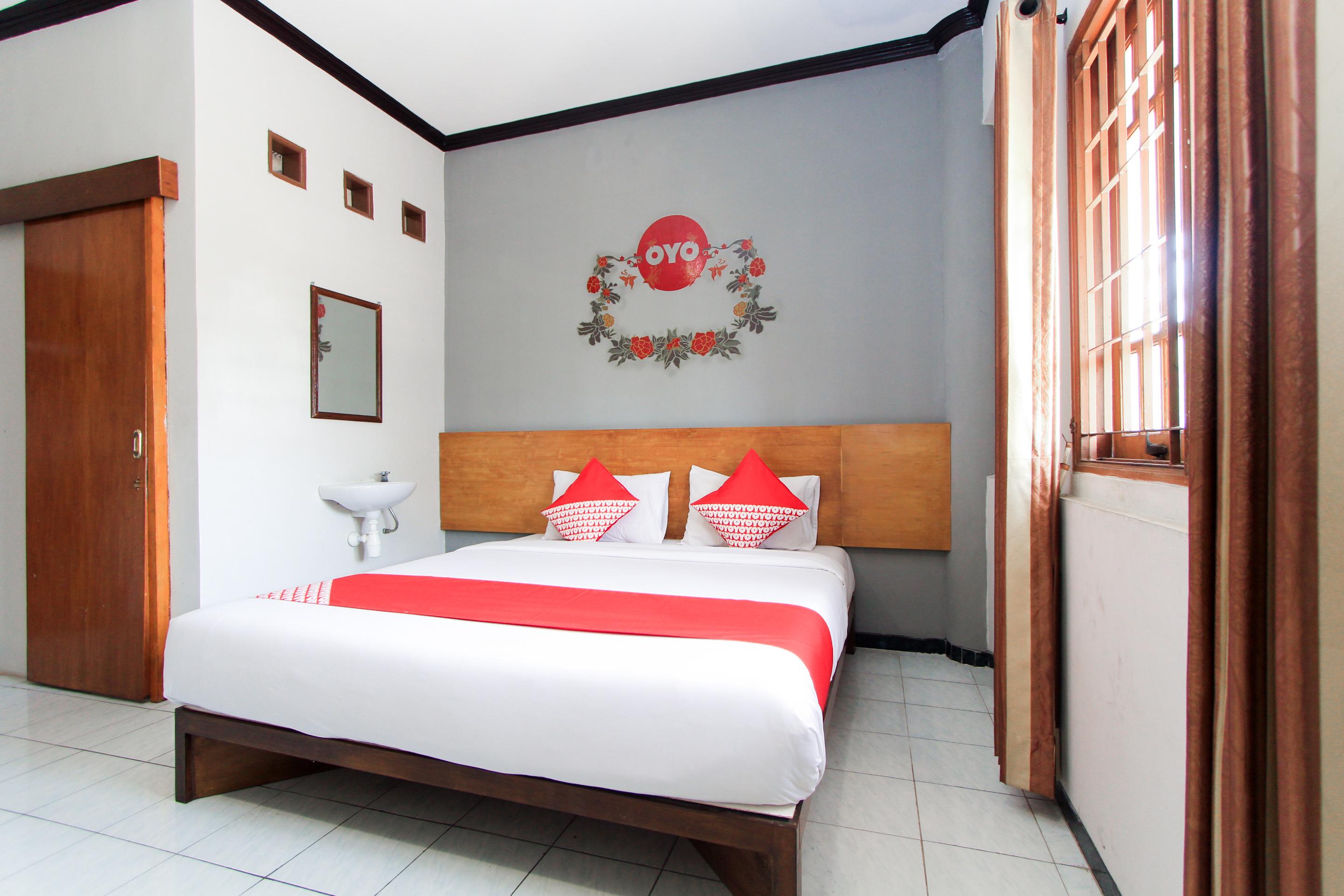 Brebek Santo Guest House Tropodo מראה חיצוני תמונה