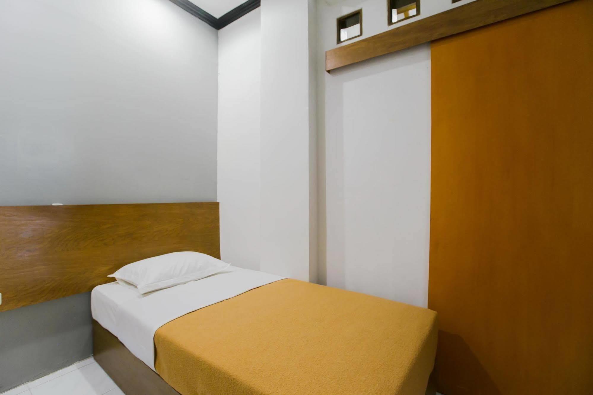 Brebek Santo Guest House Tropodo מראה חיצוני תמונה