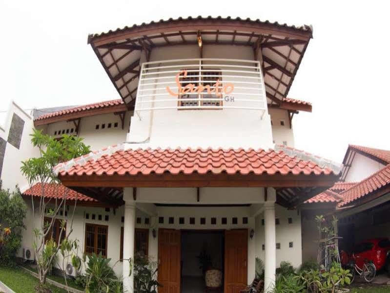 Brebek Santo Guest House Tropodo מראה חיצוני תמונה